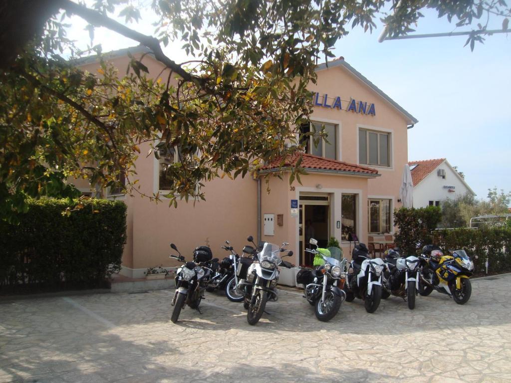 B&B Villa Ana Krk Town Exterior foto